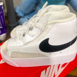 Sneakers Nike Blazers - Toddler 5C